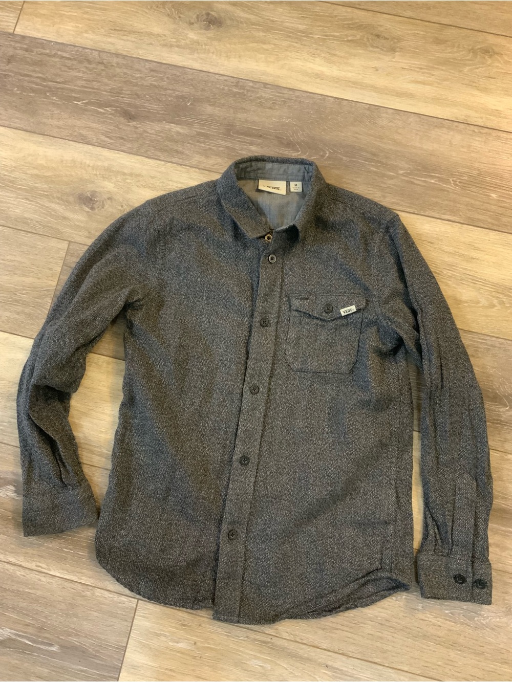 Vans Men’s Gray Textured Button-Down Shirt